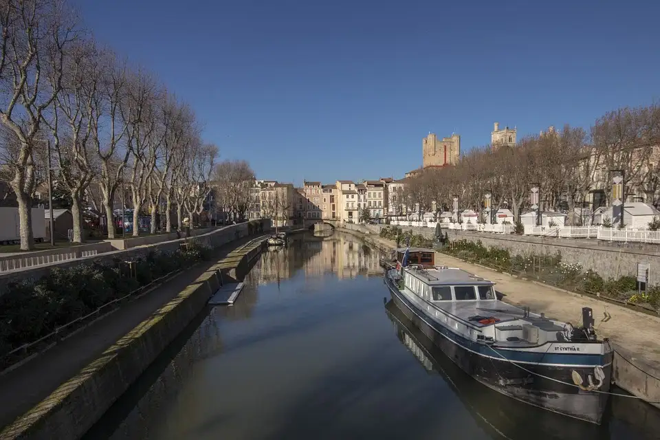 Narbonne -travel guide voyage