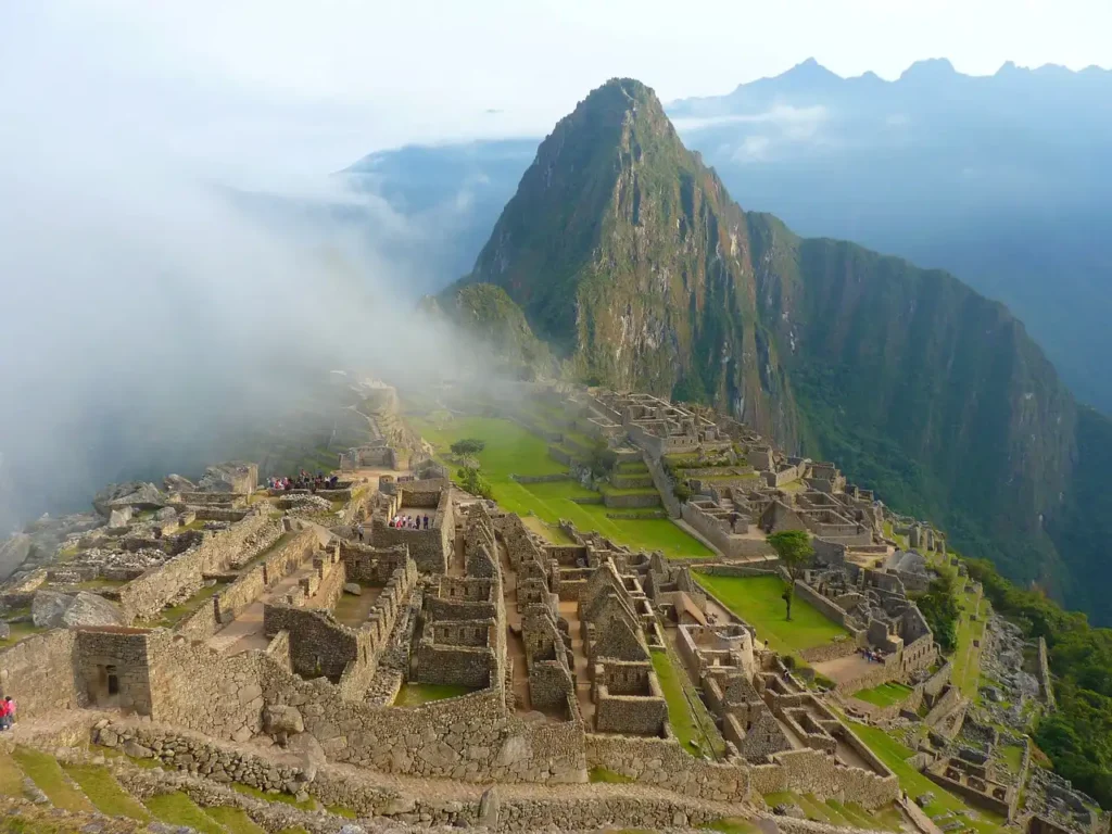 machu picchu elevation 1 -travel guide voyage